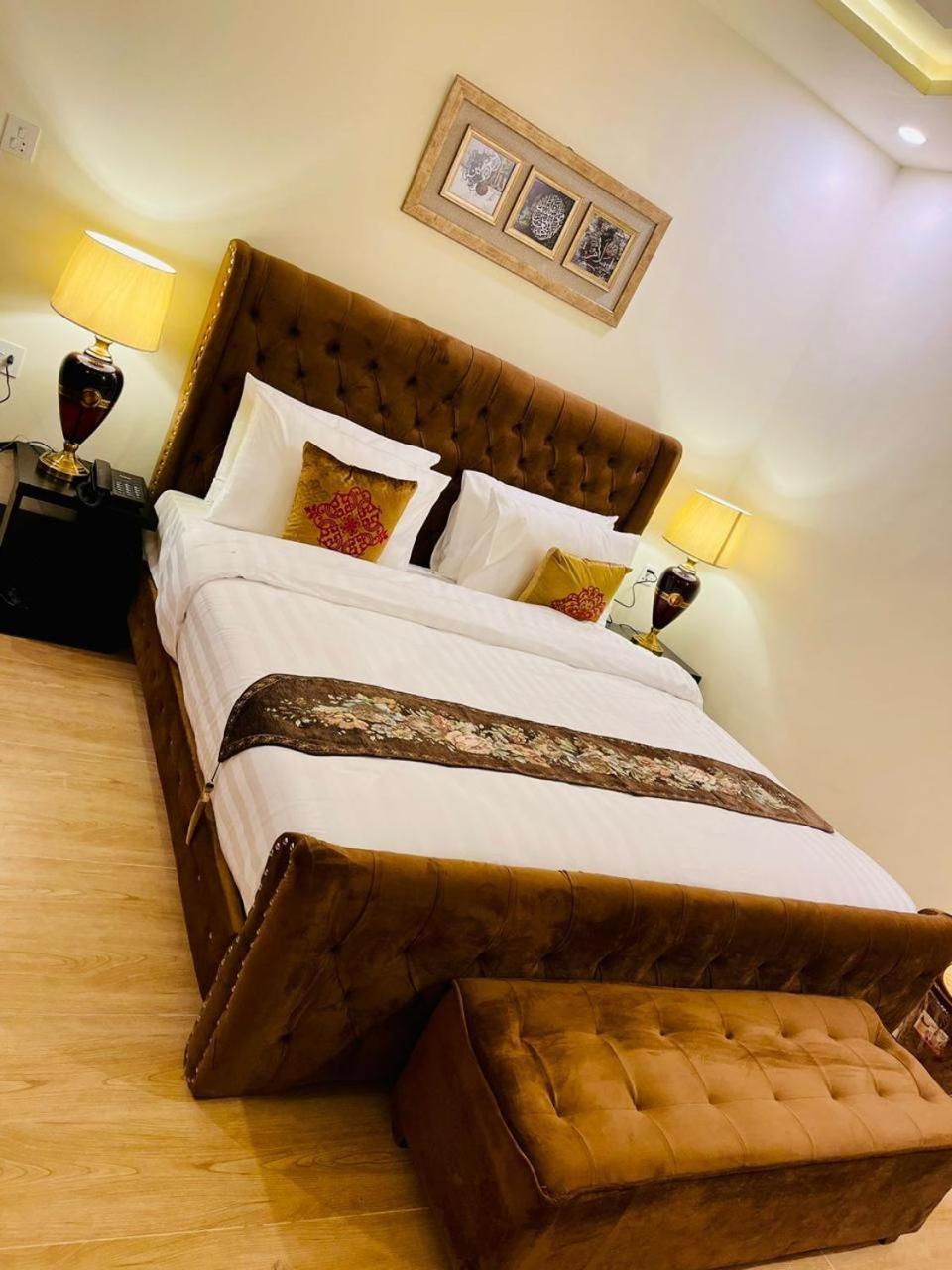 The Corporate Lodges Hotel Saidu Sharif Buitenkant foto